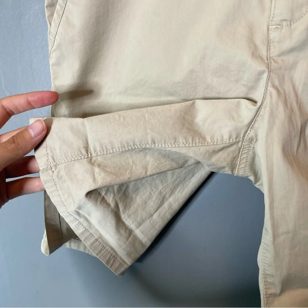 Eddie‎ Bauer Women's Khaki Cotton Shorts 8